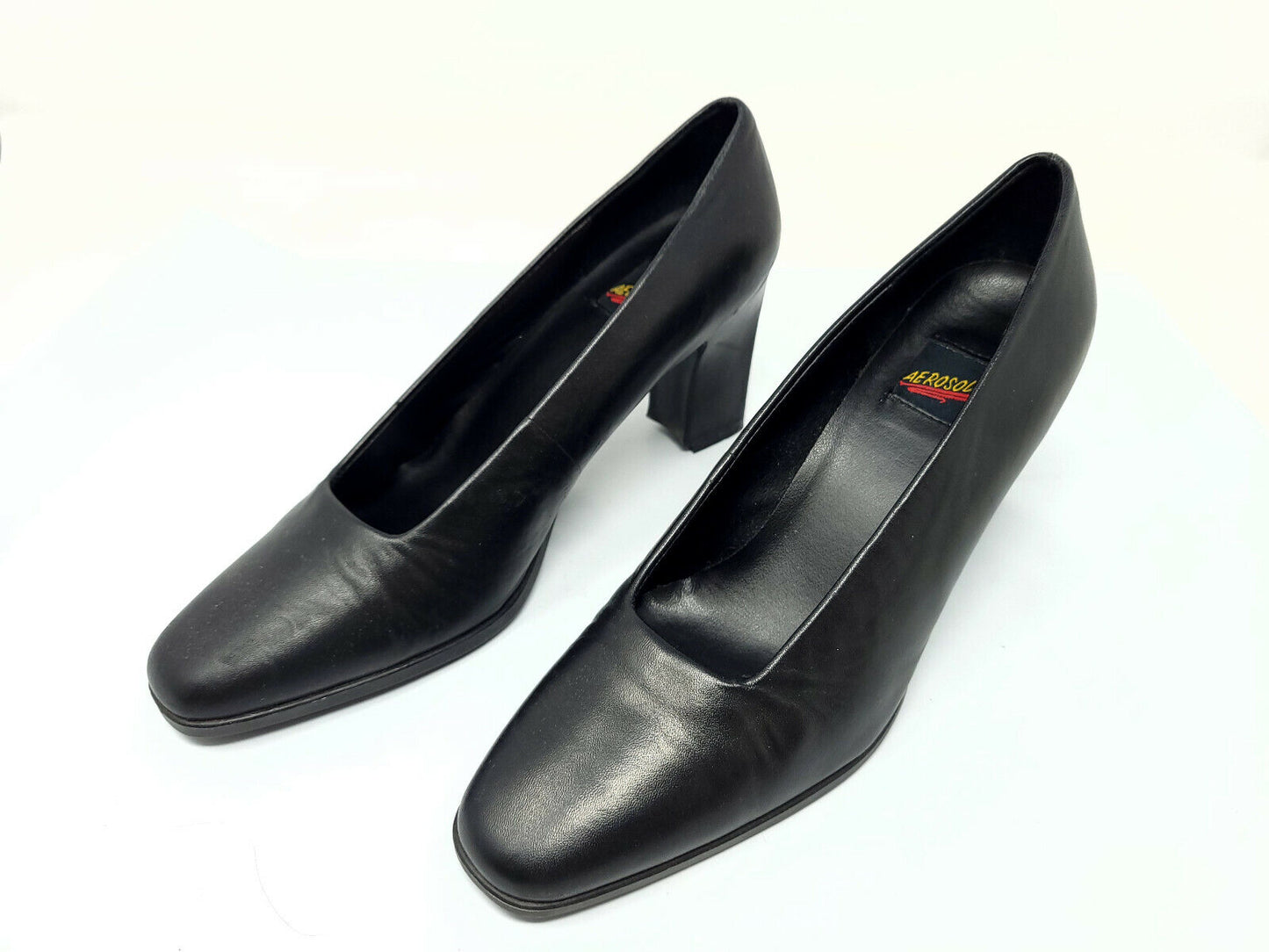 Aerosoles Womens Size 7 Black Leather Slip On 2.5" Heel Pumps