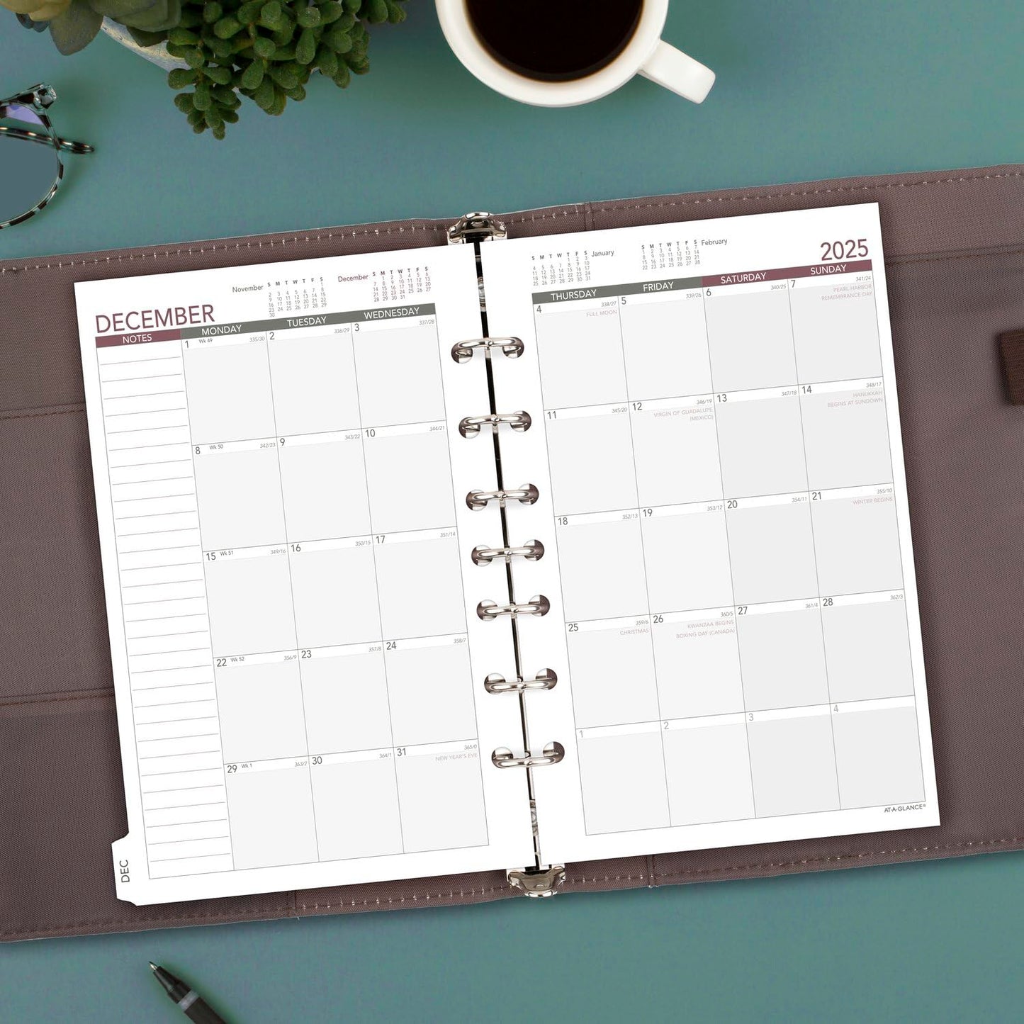 AT-A-GLANCE 2025 Planner Refill, Weekly, 5-1/2" x 8-1/2", Desk Size 4, Loose-Leaf (061-285Y-25)