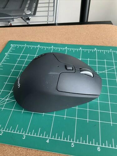 Logitech M720 Multi-Device Wireless Mouse Hyper-Fast Scrolling NO USB DONGLE