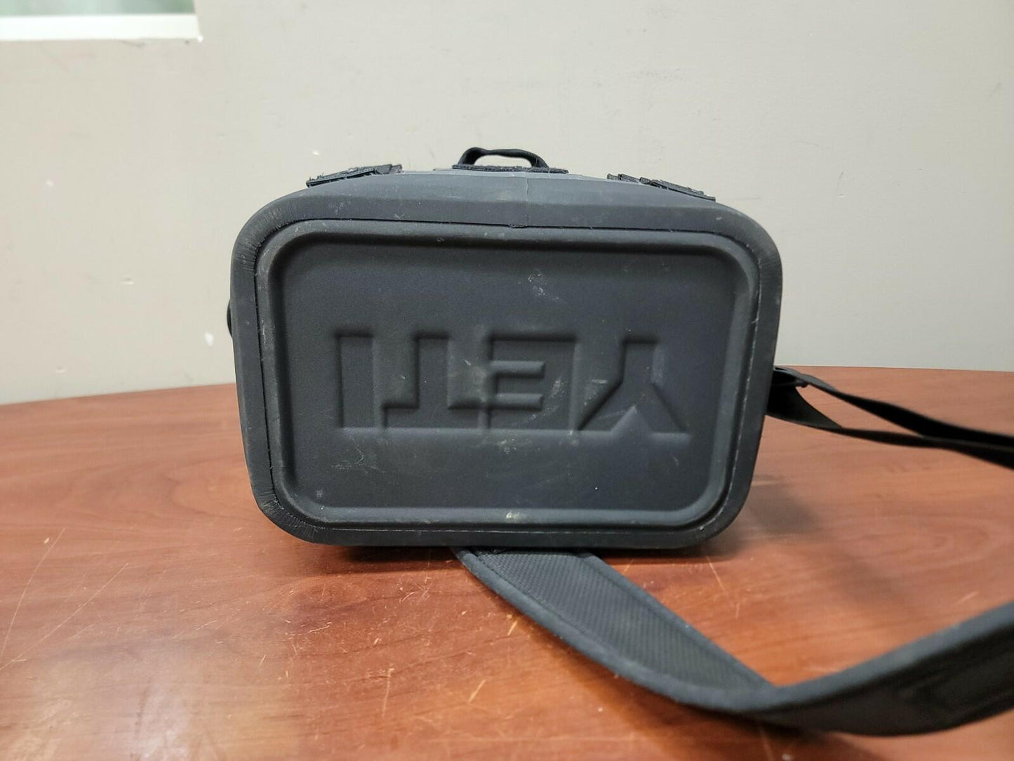 Yeti Charcoal Hopper Flip 8 Soft Cooler