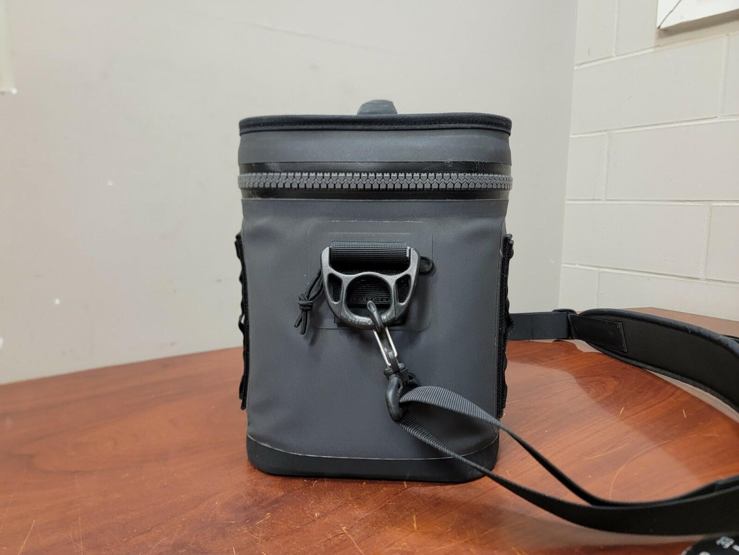 Yeti Charcoal Hopper Flip 8 Soft Cooler