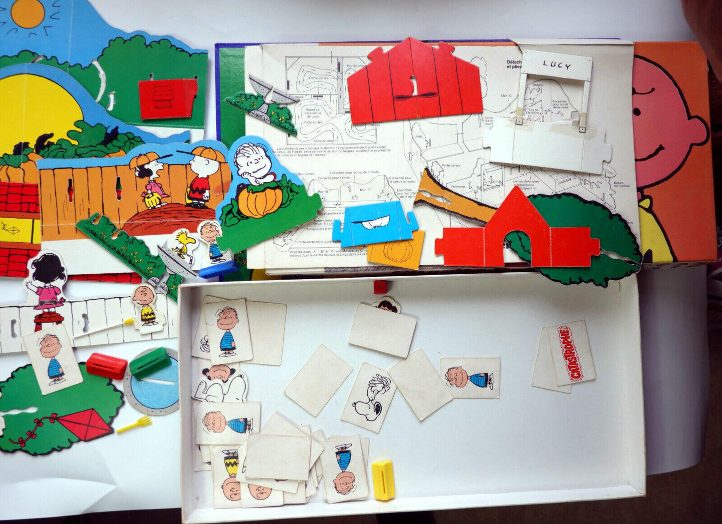 Charlie Brown Snoopy Peanuts MB Game Volume Decor 1971 UFS M. Schulz