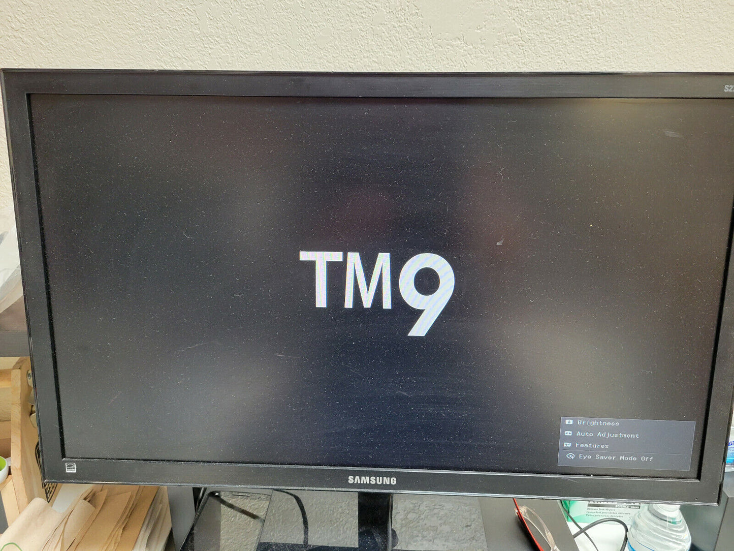 Samsung Monitor - Store Kiosk Demo Media Player - "Curved FHD - CF Series"