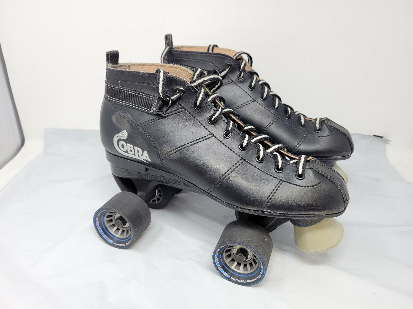 Cobra Men's Black Roller Derby Skates with Cobra Power Formula Wheels - Size 9
