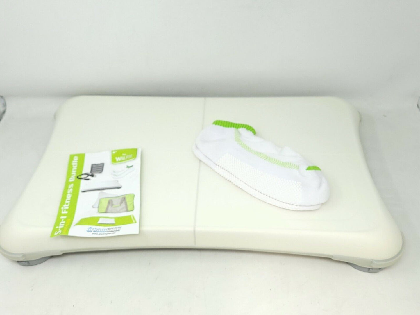 Nintendo Wii Fit Plus with Balance Board - Silicone Grip -CASE- Complete In Box