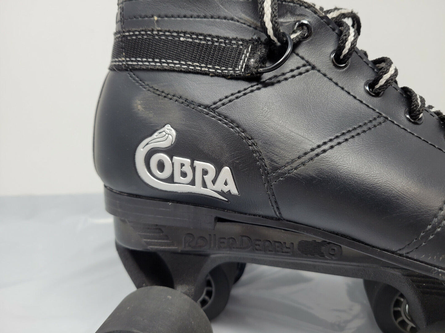 Cobra Men's Black Roller Derby Skates with Cobra Power Formula Wheels - Size 9