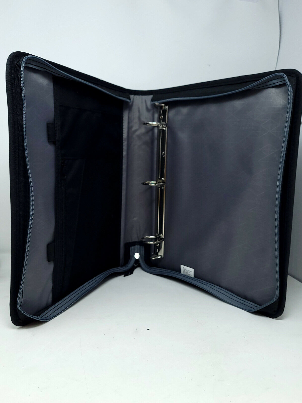 Five Star Zipper Binder School Organizer 1 1/2" Inch 300 Sheet Capacity 3 ring