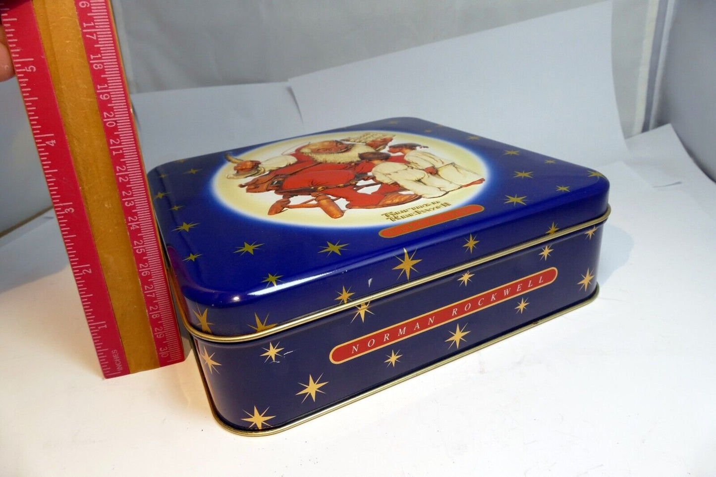 Snickers Christmas Eve Tin empty container Santa Claus with Good boys girls book