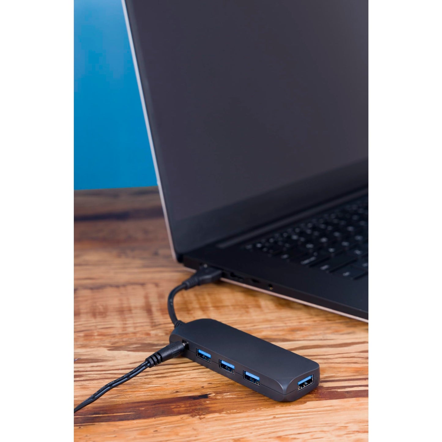 ATIVA® 4-Port USB 3.0 Charging Hub, Black, 41513