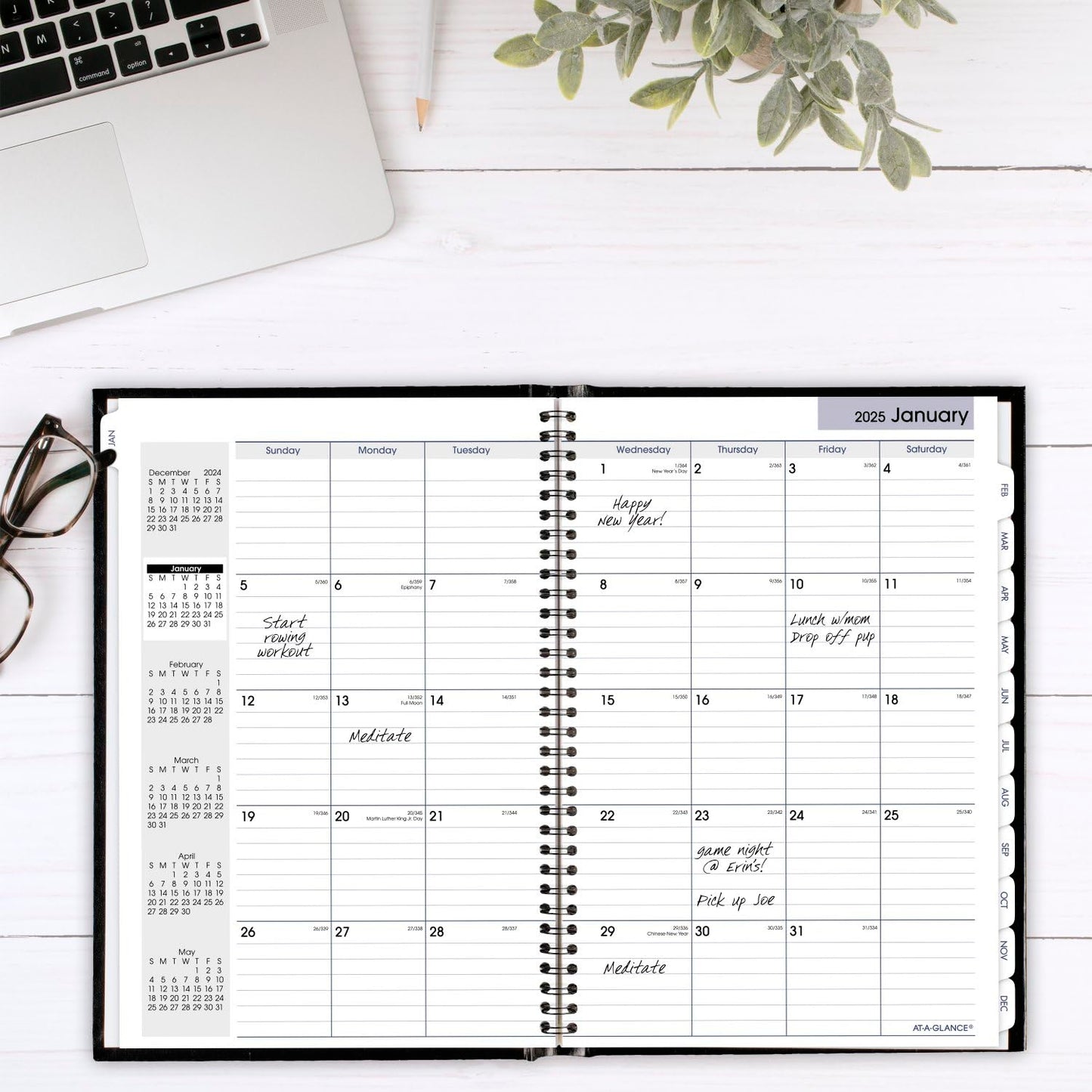 AT-A-GLANCE 2025 Planner, Monthly, 8" x 11-3/4", Large, Hardcover, DayMinder, Black (G470H0025)