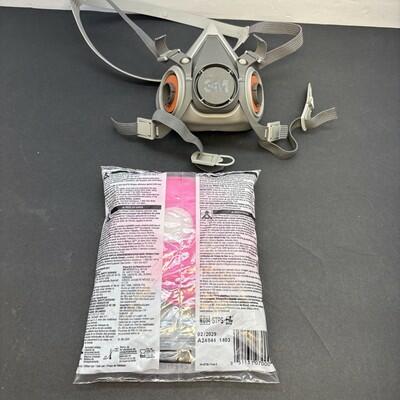 3M 2091 NIOSH P100 Particulate Filter - 2 Count With Half Face Mask