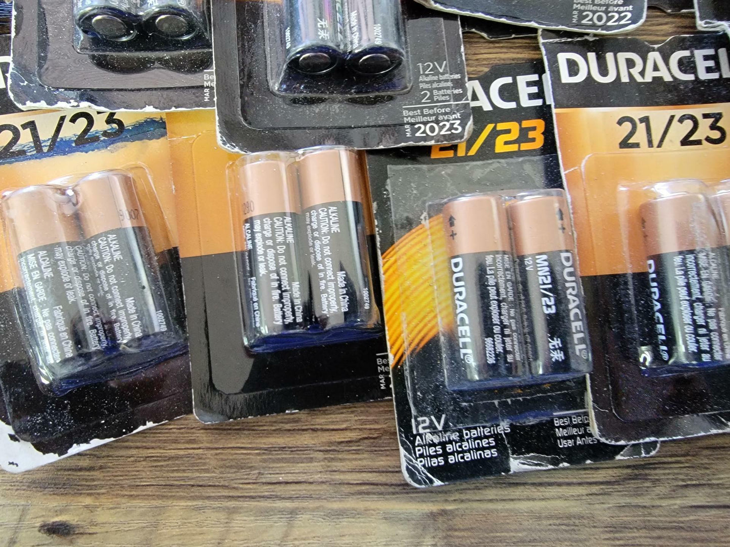 Duracell 21/23 DL23A Alkaline 12V Battery A23 MN21 Lot of 19 - EXPIRED 2019-23
