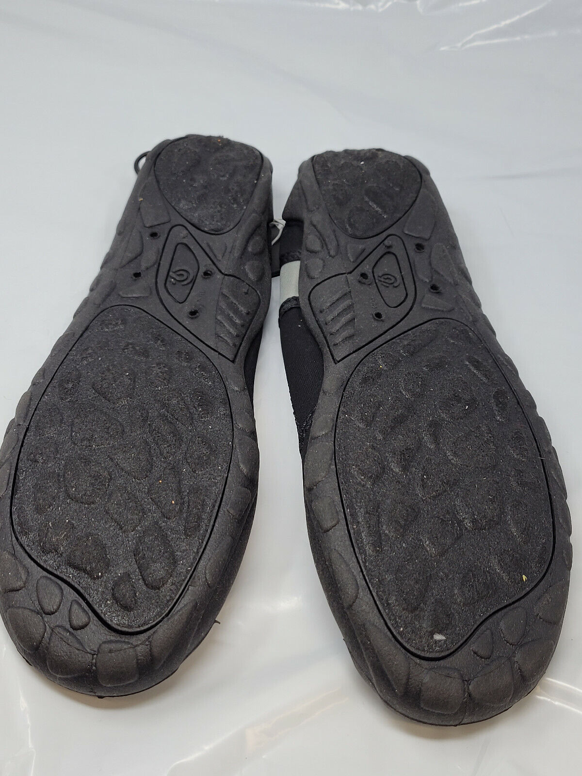 C9 Champion Mens Water Shoes Sz Medium 11/12 Black Aqua Socks Water Sandal