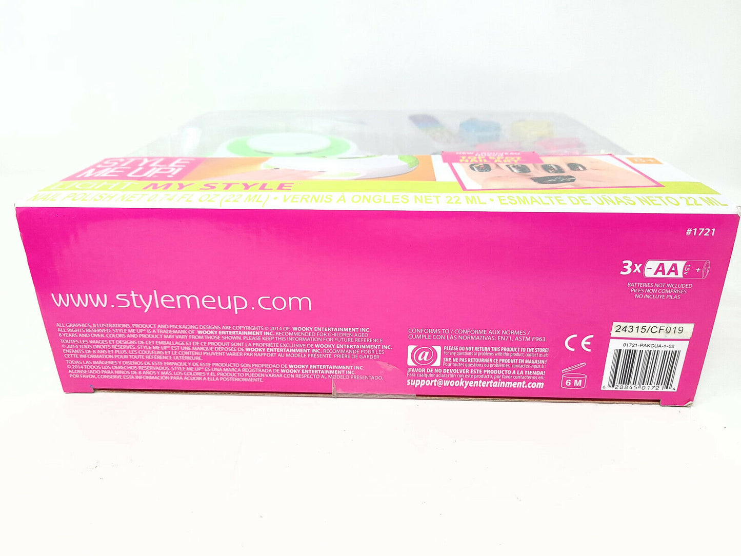 Style Me Up Light My Style - Nail Set With Light Up Nail Set - NEW IN BOX