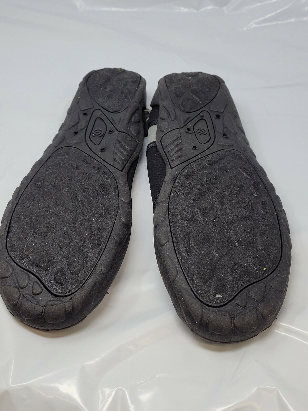 C9 Champion Mens Water Shoes Sz Medium 11/12 Black Aqua Socks Water Sandal